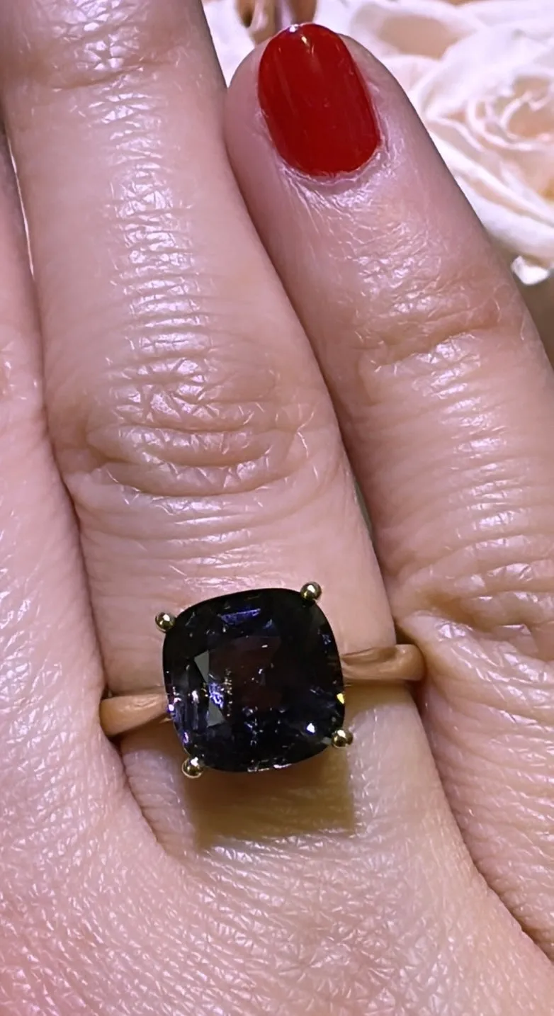 4.08carat Solitaire Cushion-cut Gem Stone Ring