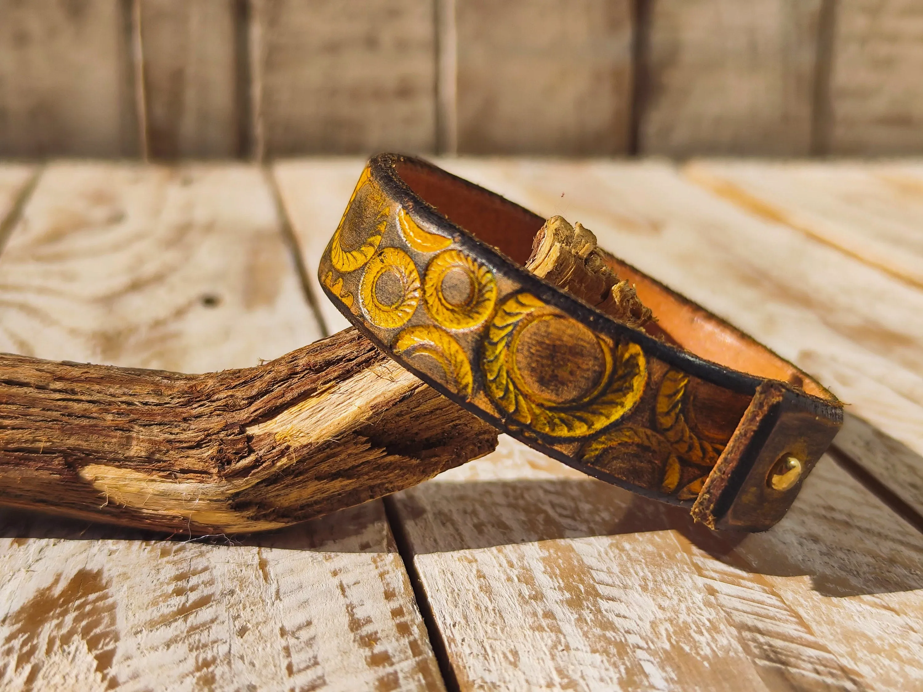 Handcrafted Steampunk Leather Bracelet - 1.5 cm Brown & Yellow Motorcycle Gear Design by ISHAOR