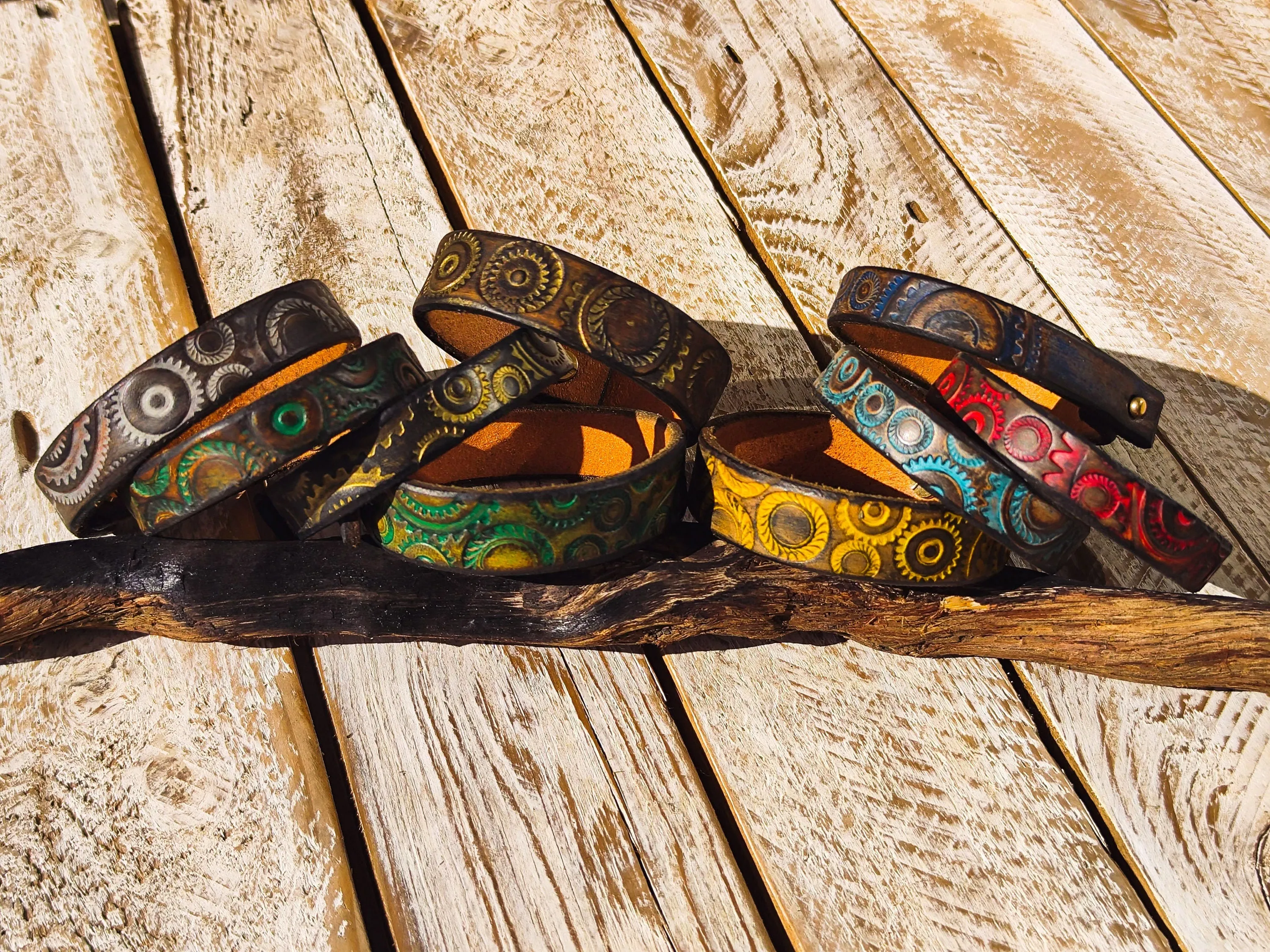 Handcrafted Steampunk Leather Bracelet - 1.5 cm Brown & Yellow Motorcycle Gear Design by ISHAOR