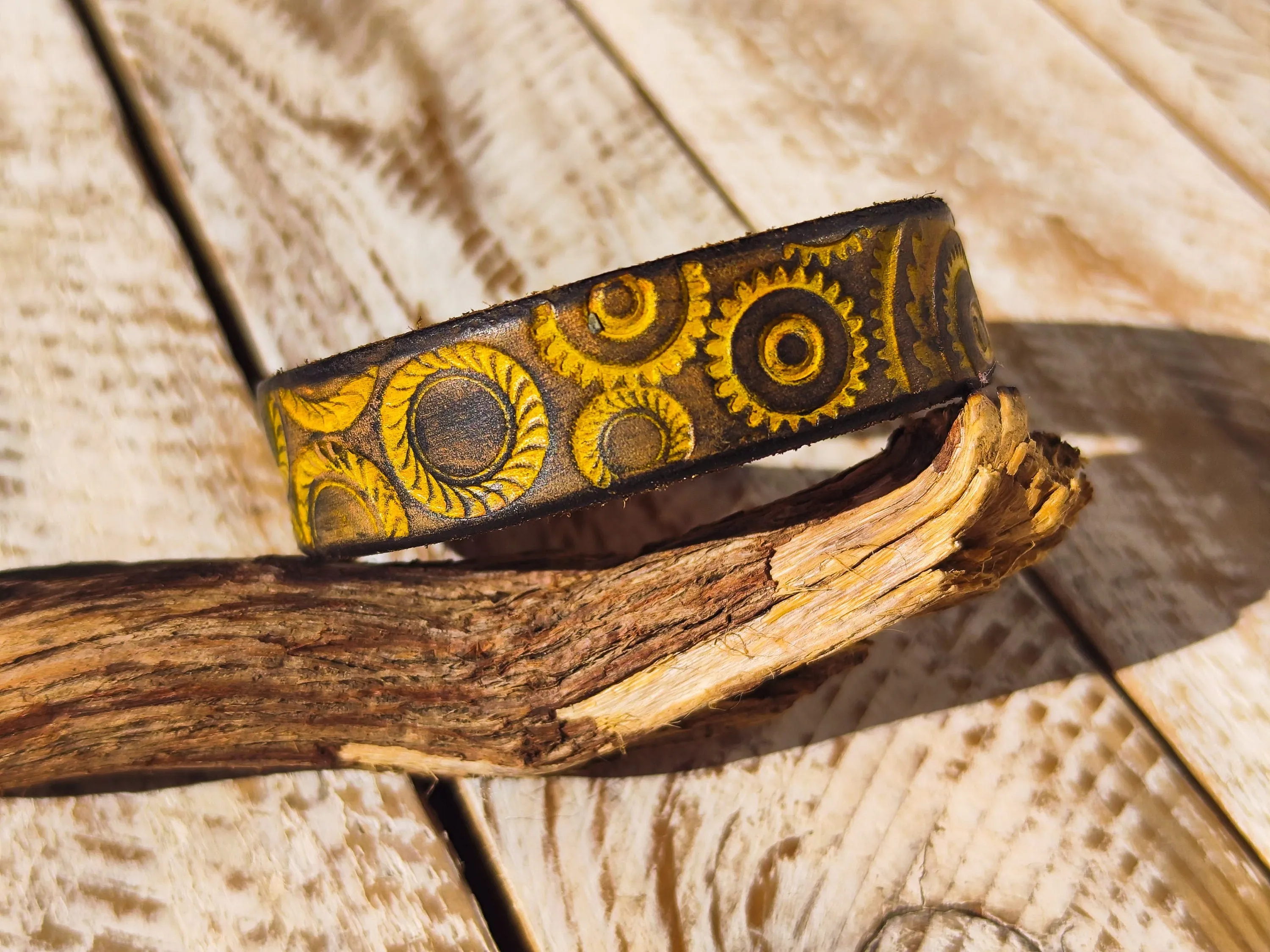 Handcrafted Steampunk Leather Bracelet - 1.5 cm Brown & Yellow Motorcycle Gear Design by ISHAOR