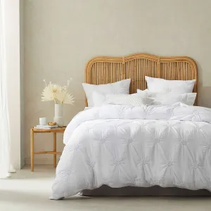 Summer White Quilt Cover Set by Logan and Mason Platinum