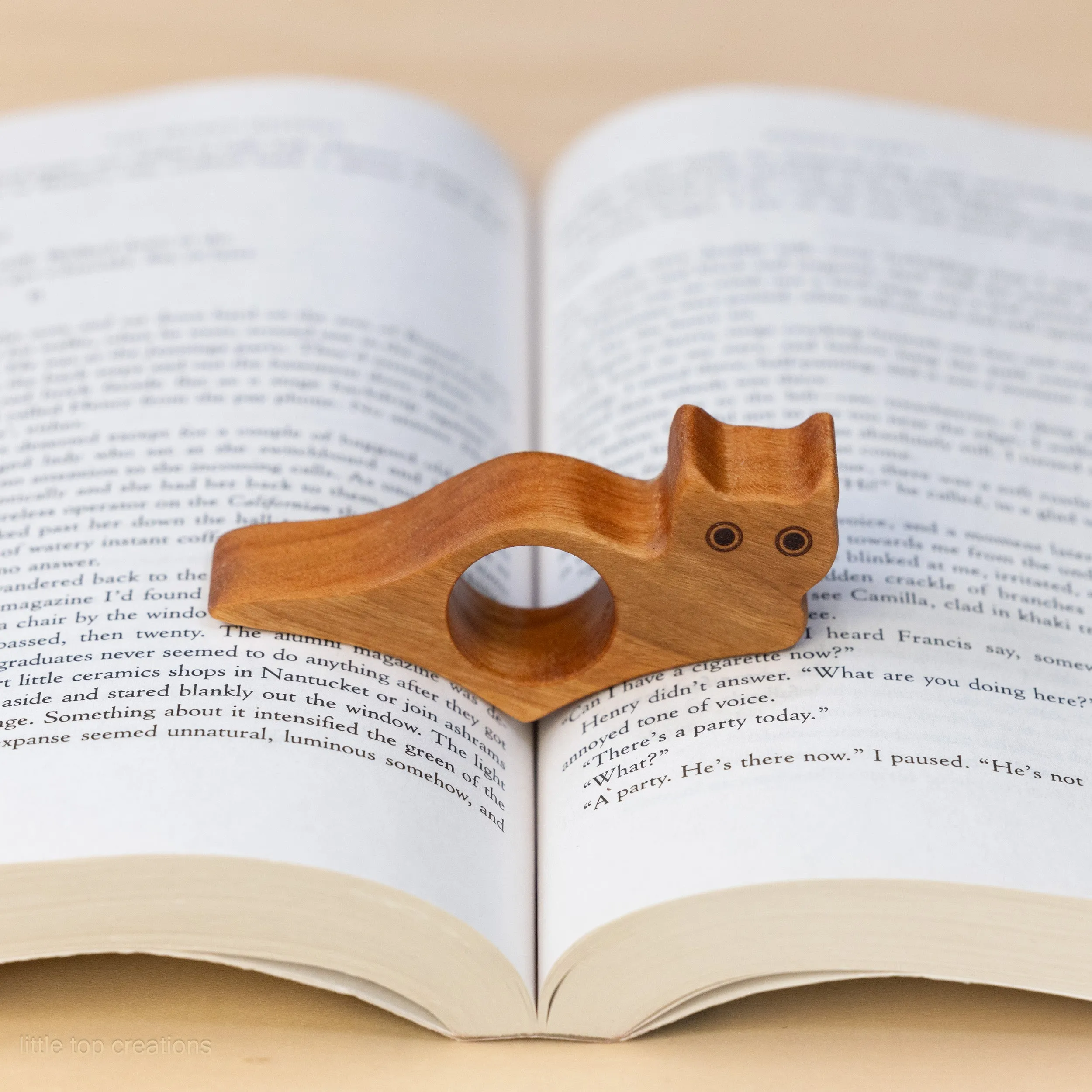 Wooden Cat Thumb Book Page Holders